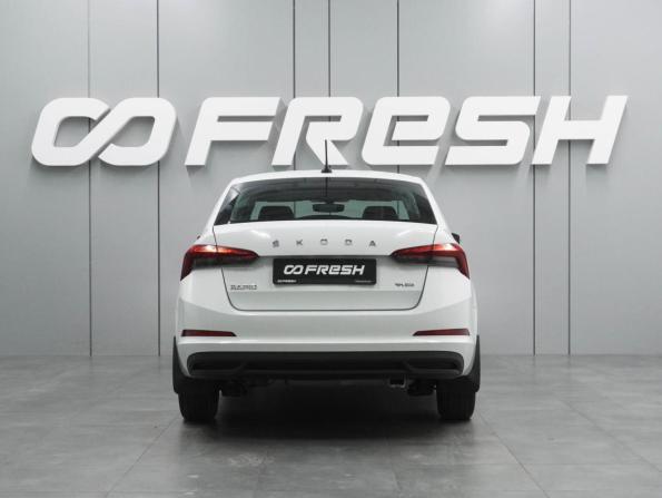 Skoda Rapid II с пробегом 2021 года, цена 1 419 000 рублей, 98733 км, лифтбек, Автокод Объявления