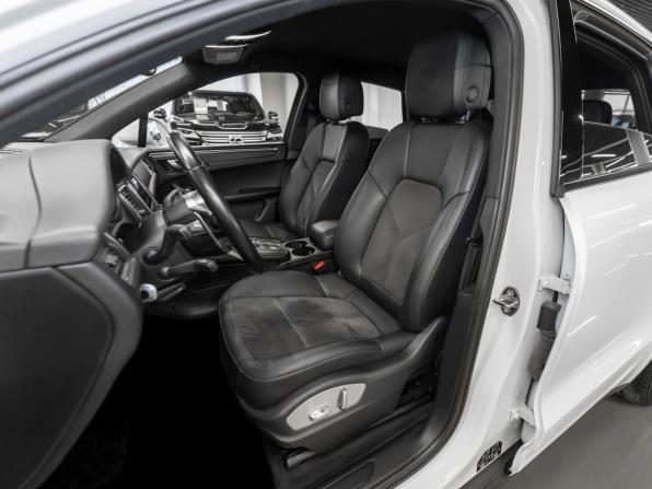 Porsche Macan I с пробегом 2016 года, цена 3 050 000 рублей, 102352 км, внедорожник, Автокод Объявления