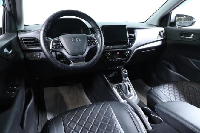 Hyundai Solaris II Рестайлинг с пробегом 2021 года, цена 1 369 000 рублей, 161000 км, седан, Автокод Объявления