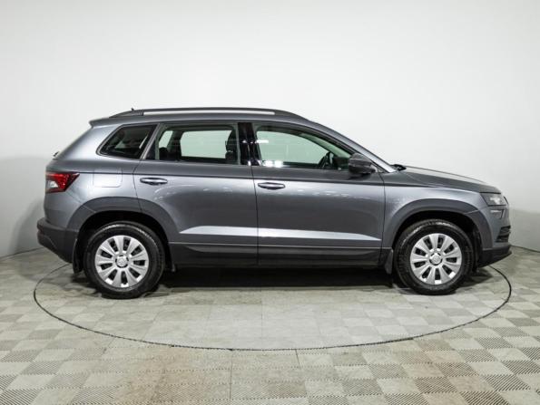 Skoda Karoq I с пробегом 2020 года, цена 2 170 000 рублей, 48458 км, внедорожник, Автокод Объявления