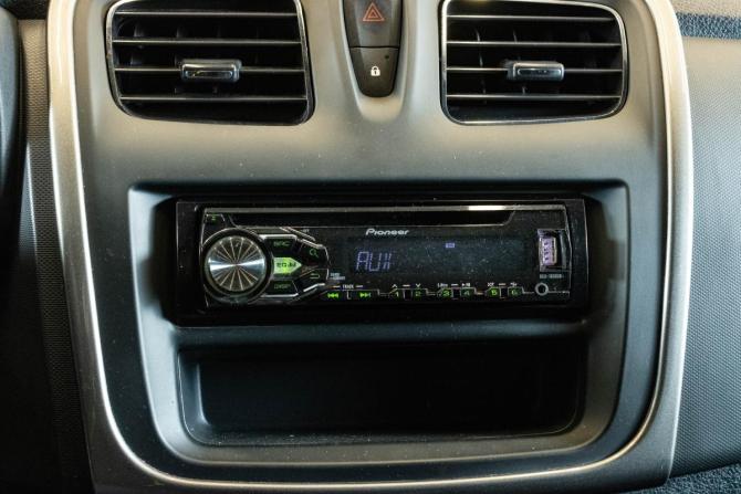 Renault Sandero II с пробегом 2017 года, цена 1 189 000 рублей, 39408 км, хэтчбек, Автокод Объявления