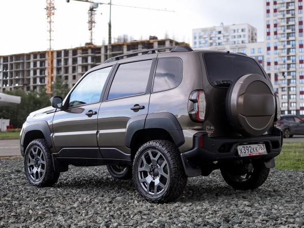 Lada (ВАЗ) Niva Travel I с пробегом 2024 года, цена 1 289 000 рублей, 16124 км, внедорожник, Автокод Объявления