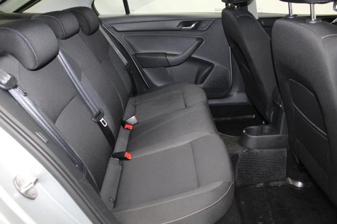 Skoda Rapid I с пробегом 2015 года, цена 769 000 рублей, 200741 км, лифтбек, Автокод Объявления