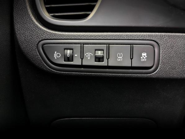 Kia Rio IV Рестайлинг с пробегом 2021 года, цена 1 550 000 рублей, 80362 км, седан, Автокод Объявления