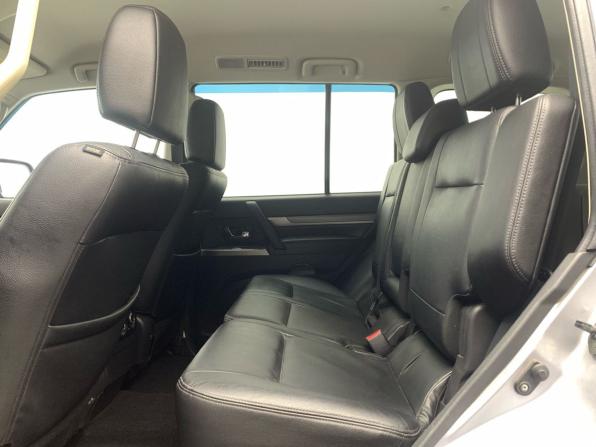 Mitsubishi Pajero IV Рестайлинг 2 с пробегом 2015 года, цена 2 319 000 рублей, 197859 км, внедорожник, Автокод Объявления