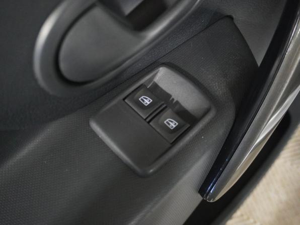 Renault Logan II Рестайлинг с пробегом 2020 года, цена 1 295 000 рублей, 54059 км, седан, Автокод Объявления