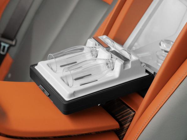 Rolls-Royce Cullinan I с пробегом 2019 года, цена 43 700 000 рублей, 4318 км, внедорожник, Автокод Объявления