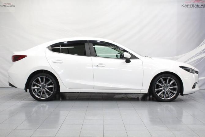Mazda Axela III Рестайлинг с пробегом 2018 года, цена 1 250 000 рублей, 71142 км, седан, Автокод Объявления