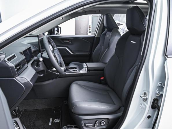 Toyota RAV4 VI (XA60) с пробегом 2026 года, цена 4 410 000 рублей, 15 км, внедорожник, Автокод Объявления