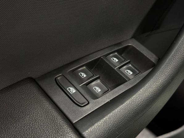 Skoda Rapid I Рестайлинг с пробегом 2018 года, цена 1 150 000 рублей, 144586 км, лифтбек, Автокод Объявления