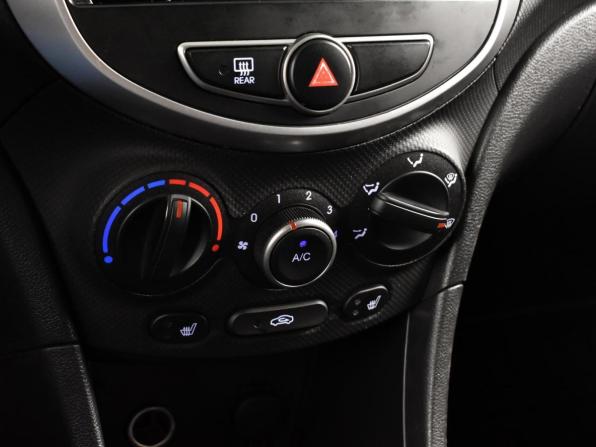 Hyundai Solaris I Рестайлинг с пробегом 2015 года, цена 480 000 рублей, 214797 км, седан, Автокод Объявления