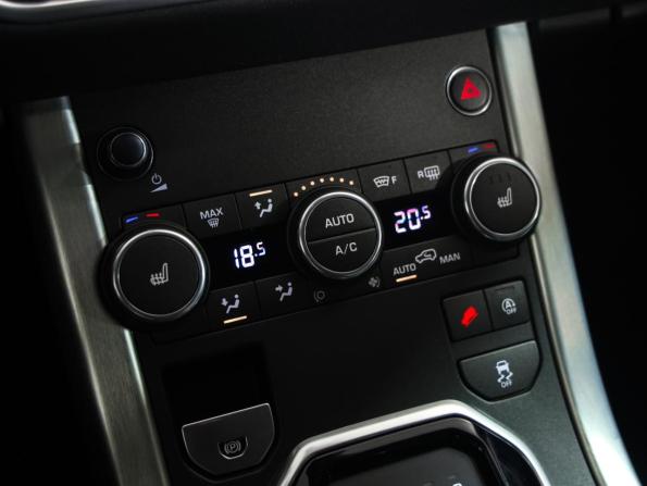 Land Rover Range Rover Evoque I Рестайлинг с пробегом 2018 года, цена 2 299 000 рублей, 182142 км, внедорожник, Автокод Объявления