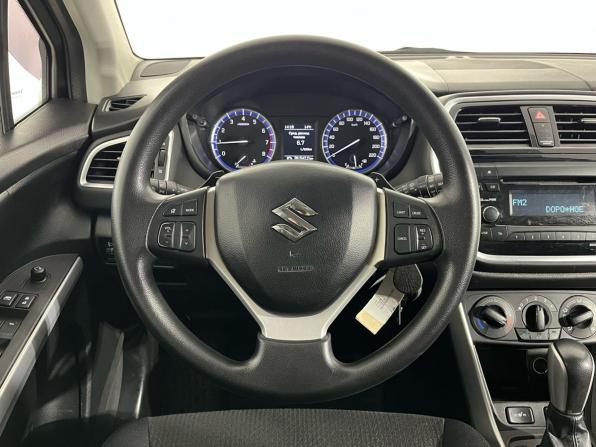 Suzuki SX4 II (S-Cross) Рестайлинг с пробегом 2019 года, цена 1 600 000 рублей, 137000 км, хэтчбек, Автокод Объявления
