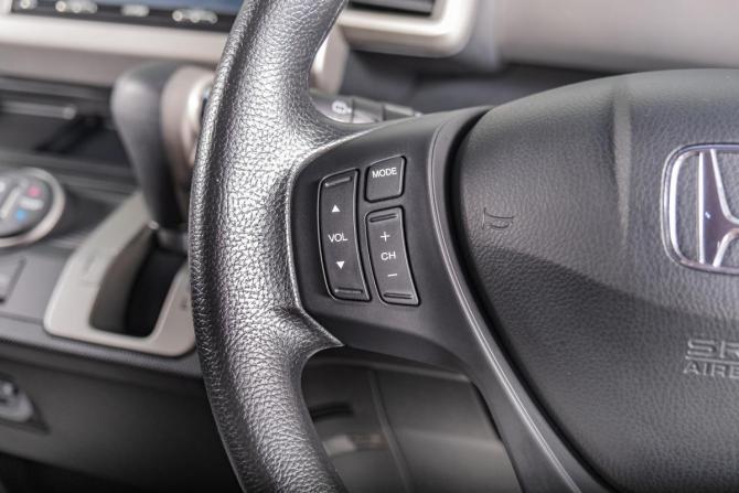 Honda Freed I с пробегом 2013 года, цена 1 249 000 рублей, 95000 км, компактвэн, Автокод Объявления