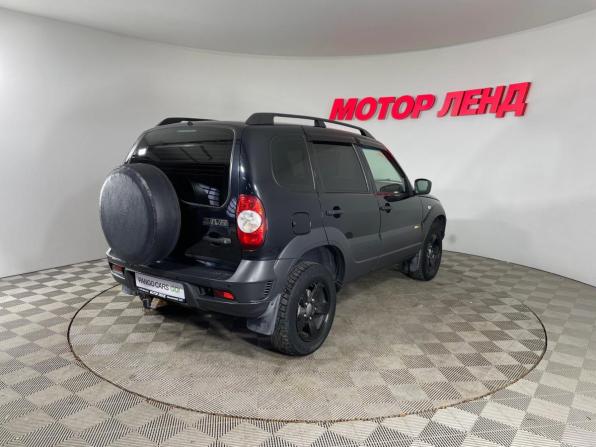 Chevrolet Niva I Рестайлинг с пробегом 2018 года, цена 779 000 рублей, 96209 км, внедорожник, Автокод Объявления