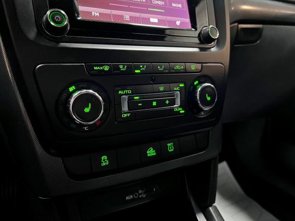 Skoda Yeti I Рестайлинг с пробегом 2015 года, цена 1 270 000 рублей, 161131 км, внедорожник, Автокод Объявления