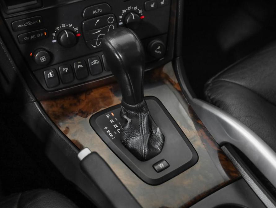 Volvo XC70 I Рестайлинг Санкт-Петербург  - изображение 16
