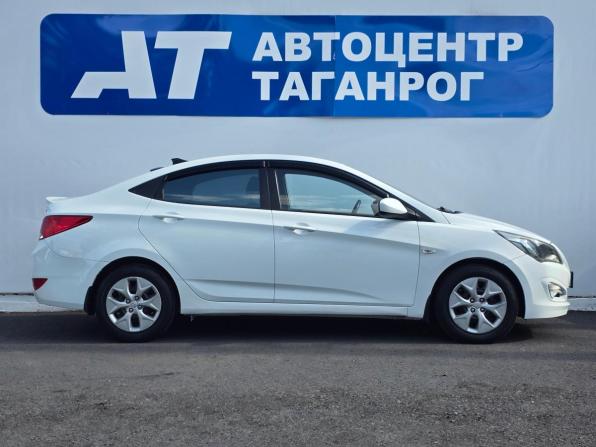 Hyundai Solaris I Рестайлинг с пробегом 2015 года, цена 970 000 рублей, 155000 км, седан, Автокод Объявления