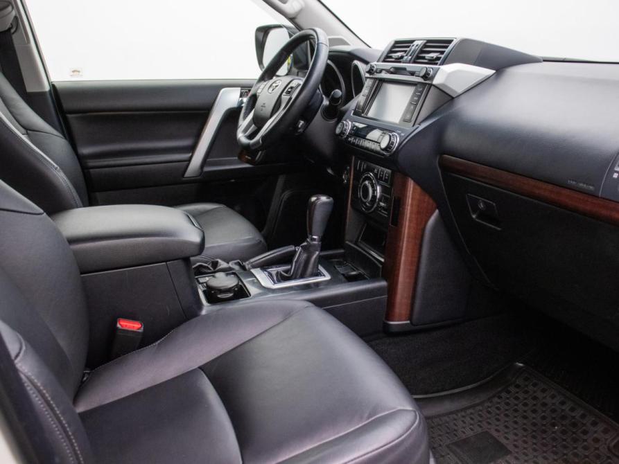 Toyota Land Cruiser Prado 150 Series Рестайлинг 1 Москва  - изображение 9