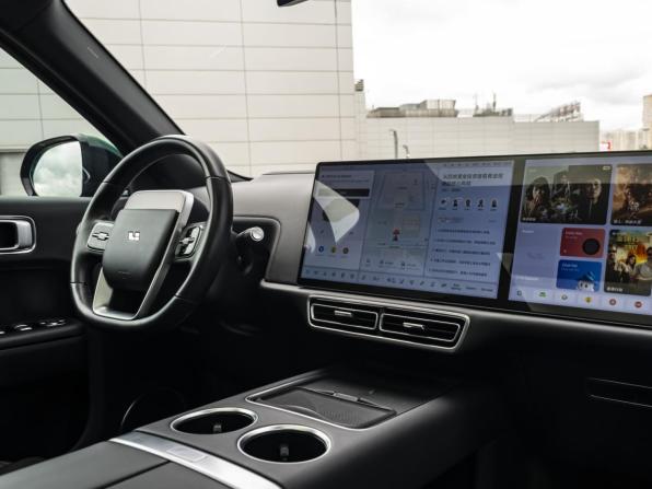 Li Auto (Lixiang) L9 I с пробегом 2023 года, цена 6 348 000 рублей, 46000 км, внедорожник, Автокод Объявления