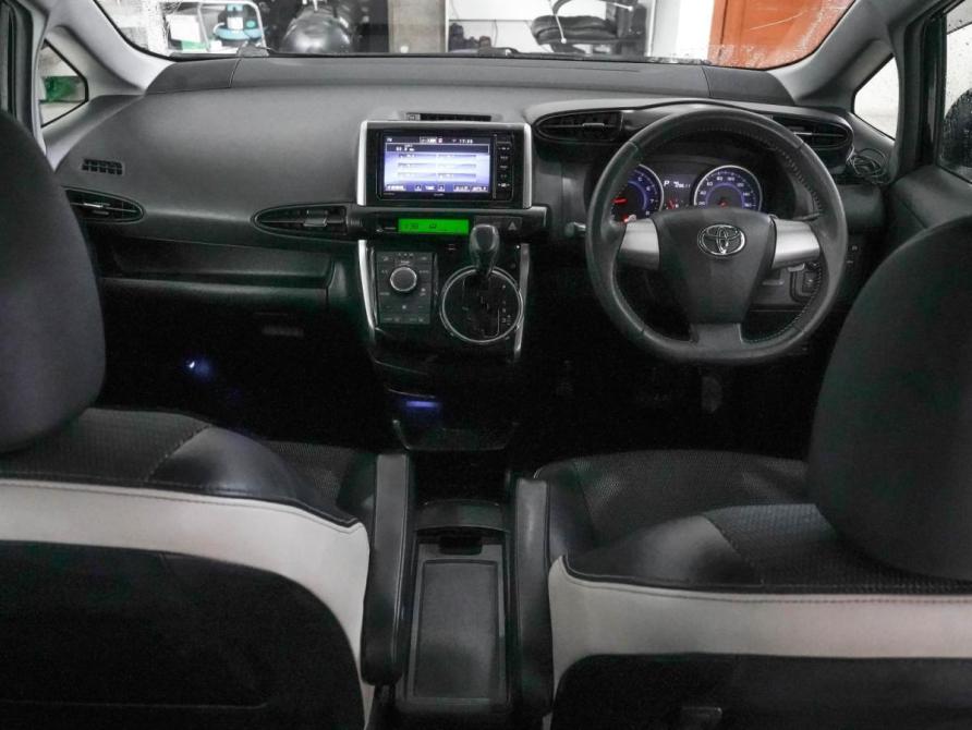 Toyota Wish II Рестайлинг Челябинск  - изображение 7