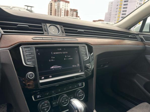 Volkswagen Passat B8 с пробегом 2015 года, цена 1 650 000 рублей, 235001 км, седан, Автокод Объявления