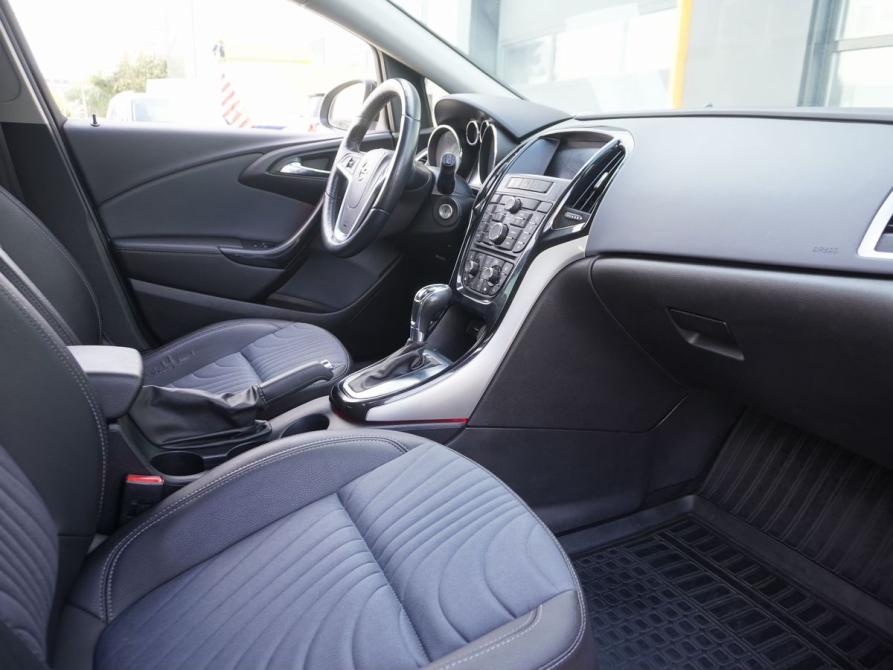 Opel Astra J Рестайлинг Москва  - изображение 11