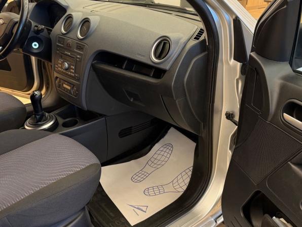 Ford Fusion I Рестайлинг с пробегом 2008 года, цена 298 000 рублей, 259049 км, хэтчбек, Автокод Объявления
