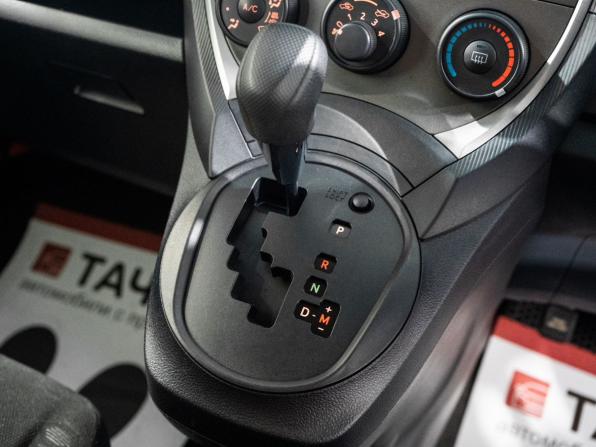 Toyota Ractis II с пробегом 2012 года, цена 924 500 рублей, 120151 км, хэтчбек, Автокод Объявления