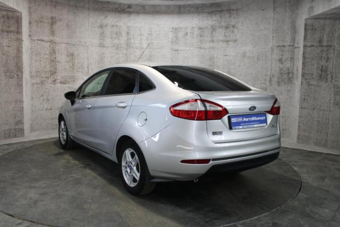 Ford Fiesta Mk6 Рестайлинг с пробегом 2015 года, цена 782 000 рублей, 132913 км, седан, Автокод Объявления