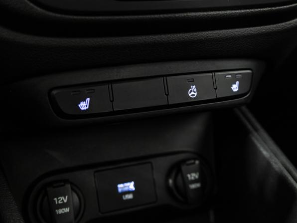 Hyundai Solaris II Рестайлинг с пробегом 2021 года, цена 1 649 700 рублей, 75077 км, седан, Автокод Объявления