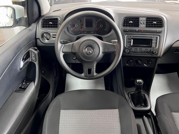 Volkswagen Polo V с пробегом 2015 года, цена 895 000 рублей, 113335 км, седан, Автокод Объявления