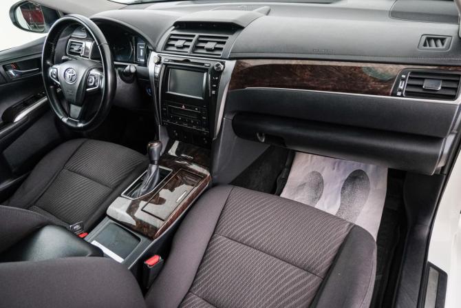 Toyota Camry VII (XV50) Рестайлинг с пробегом 2016 года, цена 1 849 000 рублей, 170000 км, седан, Автокод Объявления