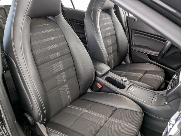 Mercedes-Benz GLA I (X156) Рестайлинг с пробегом 2019 года, цена 2 390 000 рублей, 91530 км, внедорожник, Автокод Объявления