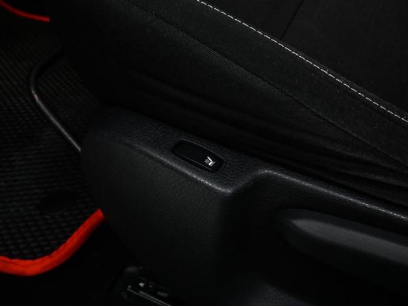 Renault Sandero II с пробегом 2015 года, цена 1 069 000 рублей, 118117 км, хэтчбек, Автокод Объявления
