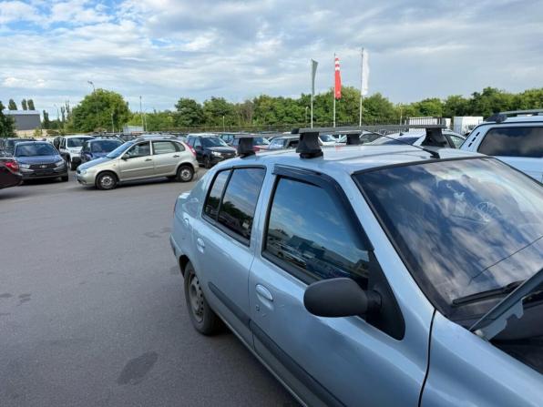 Renault Symbol I Рестайлинг с пробегом 2004 года, цена 150 000 рублей, 300000 км, седан, Автокод Объявления