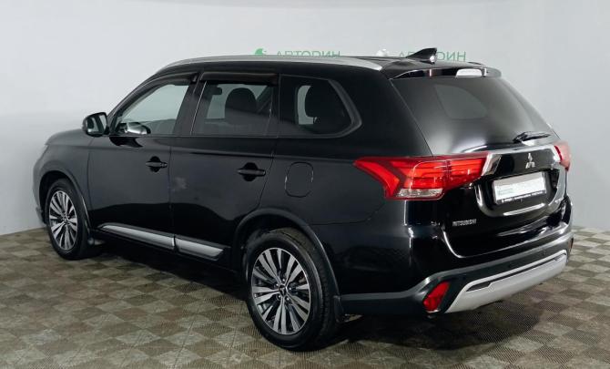 Mitsubishi Outlander III Рестайлинг 3 с пробегом 2019 года, цена 1 849 000 рублей, 132000 км, внедорожник, Автокод Объявления