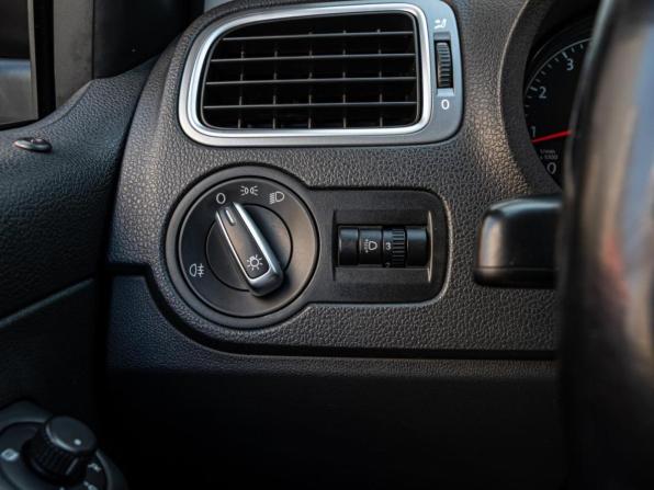 Volkswagen Polo V Рестайлинг с пробегом 2016 года, цена 1 190 000 рублей, 172715 км, седан, Автокод Объявления