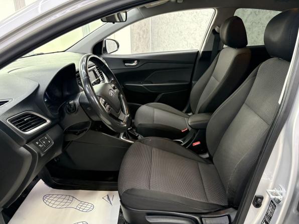 Hyundai Solaris II с пробегом 2018 года, цена 1 399 000 рублей, 138497 км, седан, Автокод Объявления