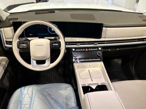 Hyundai Santa Fe V (MX5) с пробегом 2024 года, цена 6 250 000 рублей, 4200 км, внедорожник, Автокод Объявления