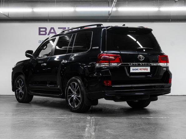 Toyota Land Cruiser 200 Series Рестайлинг 2 с пробегом 2020 года, цена 7 999 000 рублей, 60903 км, внедорожник, Автокод Объявления