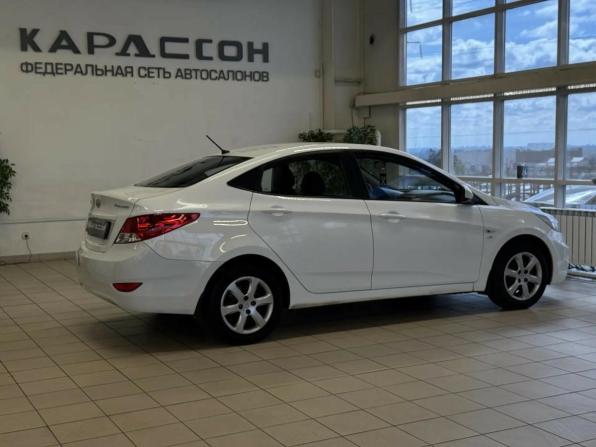 Hyundai Solaris I с пробегом 2014 года, цена 950 000 рублей, 218455 км, седан, Автокод Объявления