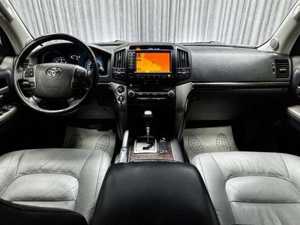 Toyota Land Cruiser 200 Series с пробегом 2010 года, цена 2 790 000 рублей, 332265 км, внедорожник, Автокод Объявления