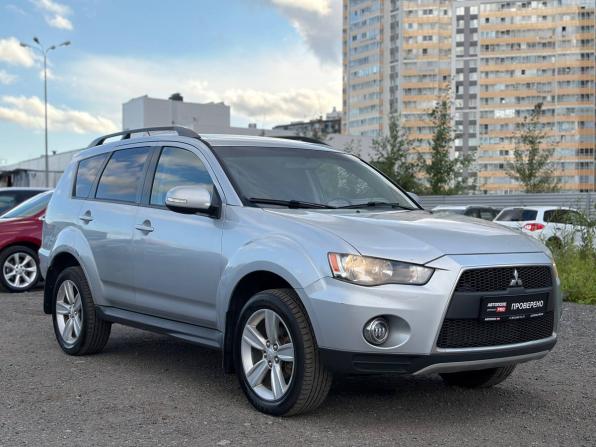 Mitsubishi Outlander II Рестайлинг с пробегом 2011 года, цена 795 000 рублей, 294000 км, внедорожник, Автокод Объявления