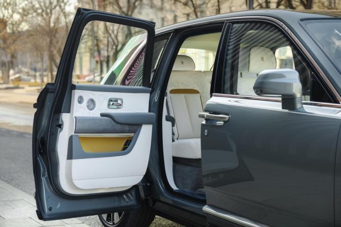 Новый Rolls-Royce Cullinan I Рестайлинг 2026 года, цена 79 990 000 рублей, внедорожник, Автокод Объявления