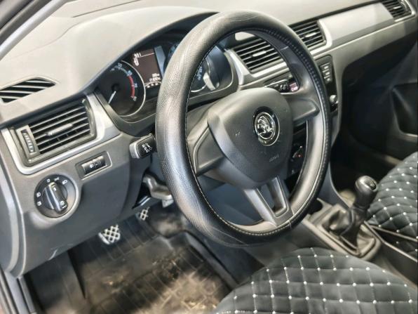 Skoda Rapid I Рестайлинг с пробегом 2018 года, цена 1 100 000 рублей, 170000 км, лифтбек, Автокод Объявления