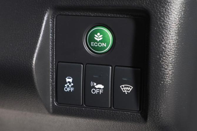 Honda Vezel I с пробегом 2014 года, цена 1 549 000 рублей, 184000 км, внедорожник, Автокод Объявления