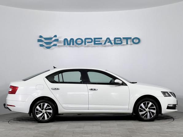 Skoda Octavia III (A7) Рестайлинг с пробегом 2018 года, цена 1 459 000 рублей, 235600 км, лифтбек, Автокод Объявления