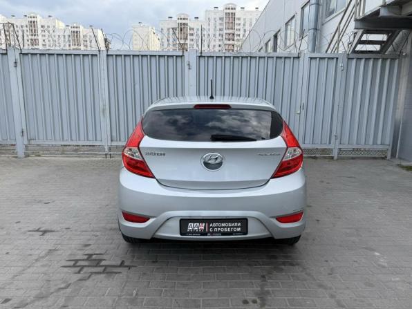 Hyundai Solaris I с пробегом 2014 года, цена 775 000 рублей, 214209 км, хэтчбек, Автокод Объявления