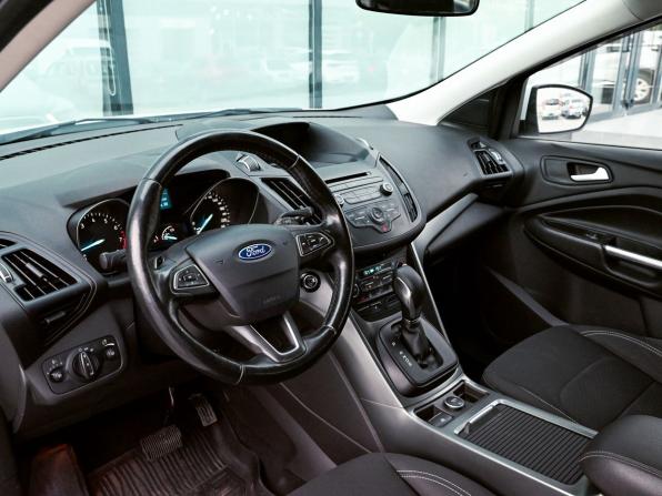 Ford Kuga II Рестайлинг с пробегом 2018 года, цена 1 220 000 рублей, 236227 км, внедорожник, Автокод Объявления